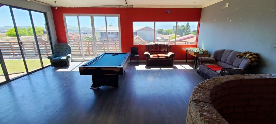 5 Bedroom Property for Sale in Malibu Village Western Cape